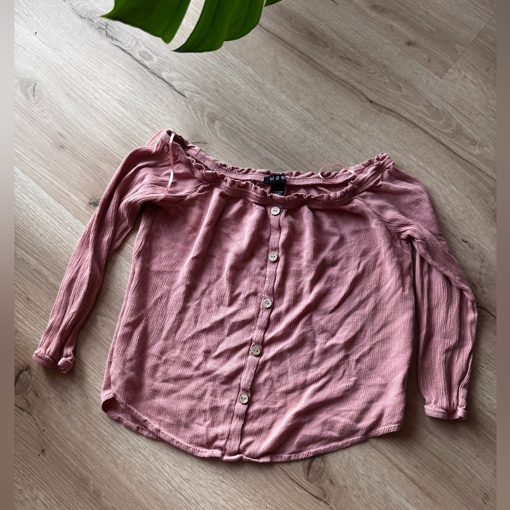 U2B Mauve Off-Shoulder top 🩷